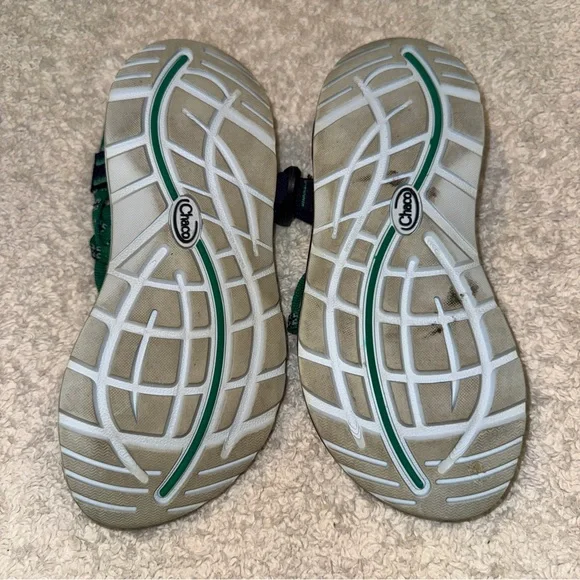 Chaco Green and Black Sandals Size 7 - Picture 6 of 6